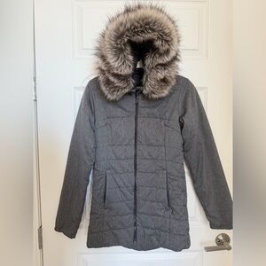 North face Women's insulated parka with removable faux-fur trim hood.  Size xs